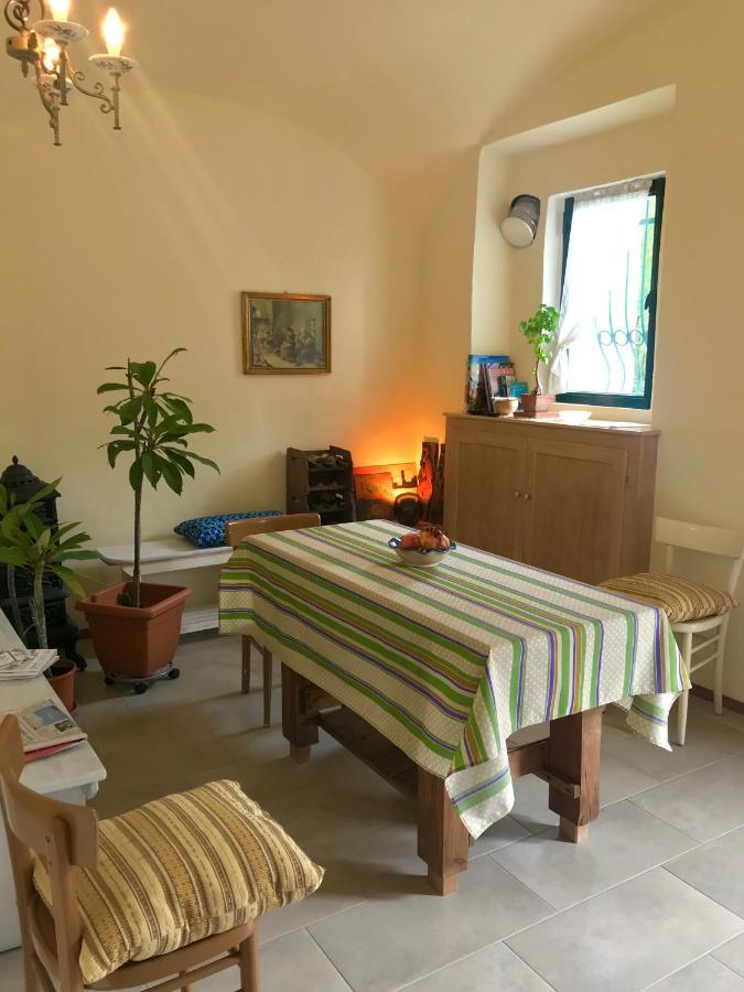 Bed and Breakfast Il Casolare Del Medio Olona Fagnano Olona Exterior foto